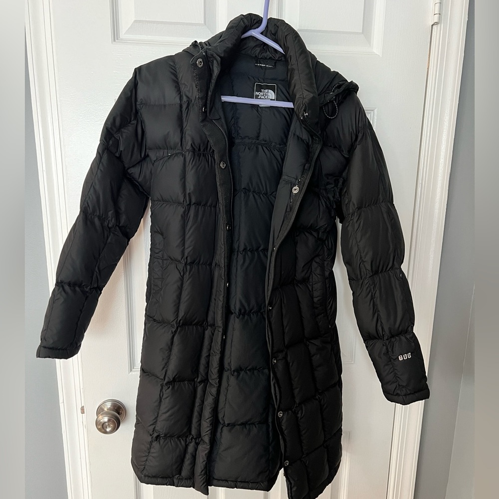 Women’s NorthFace down coat